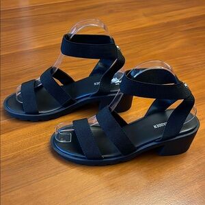 Steve Madden chunky elastic platform sandals size 5
